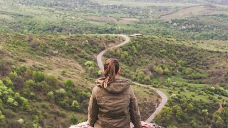 How To make Money With Travel Blog
