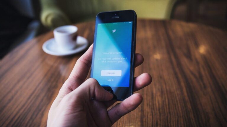 how to make money with twitter