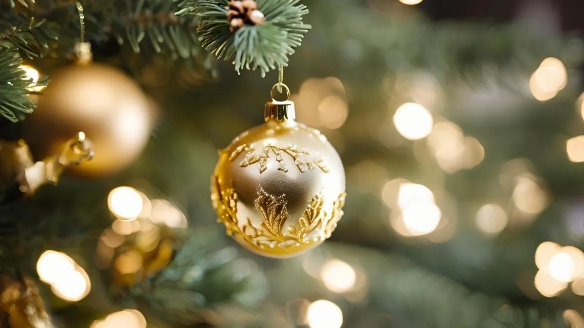 16 Profitable Grinch Crafts to Make and Sell for the Holidays